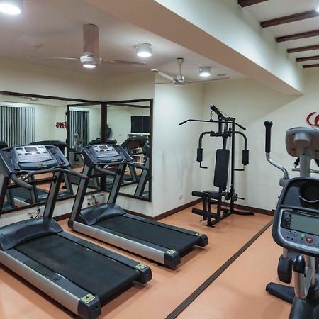 Sonesta Inns Beach Resort - Candolim Beach Экстерьер фото