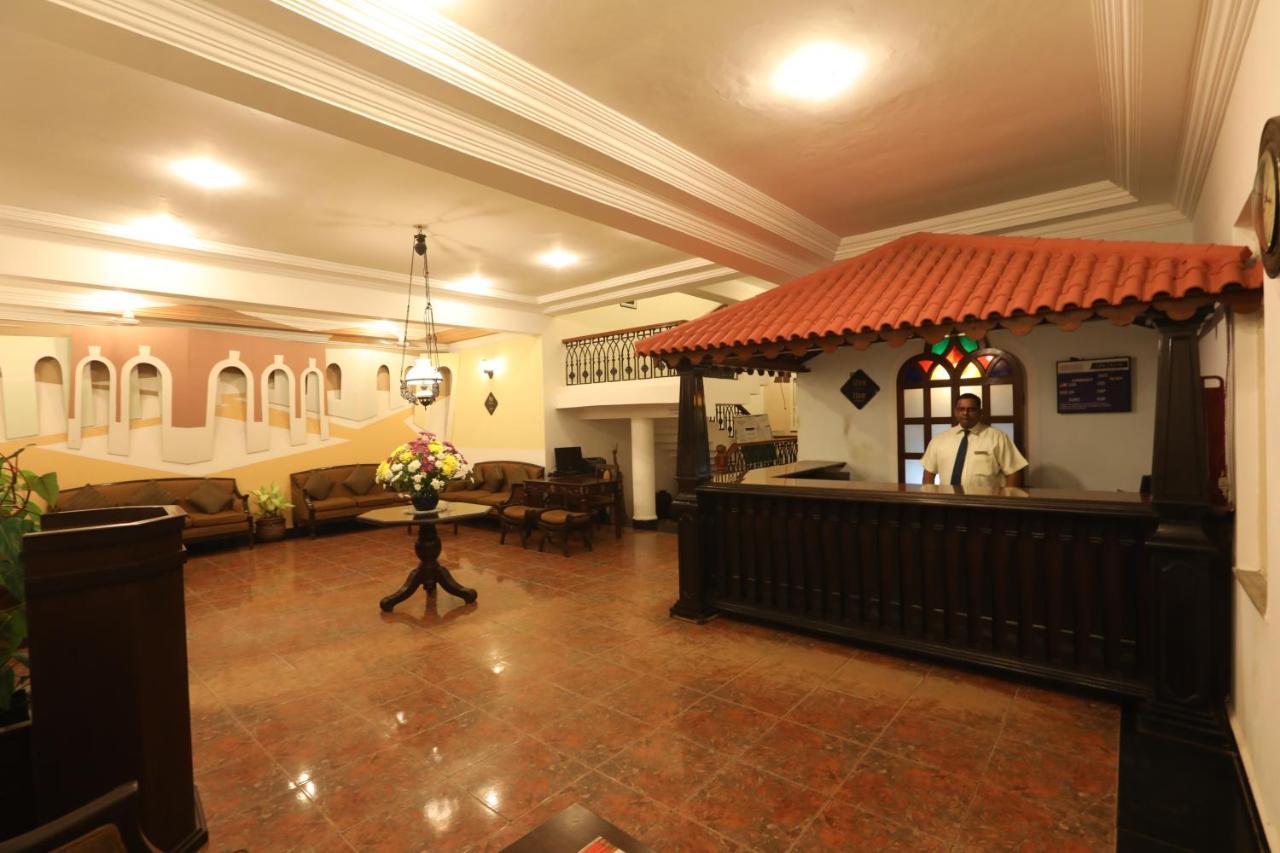 Sonesta Inns Beach Resort - Candolim Beach Экстерьер фото
