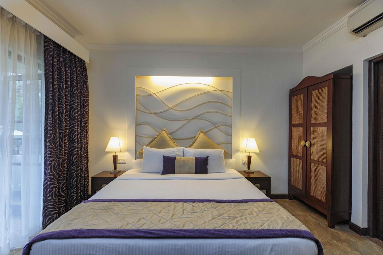 Sonesta Inns Beach Resort - Candolim Beach Экстерьер фото