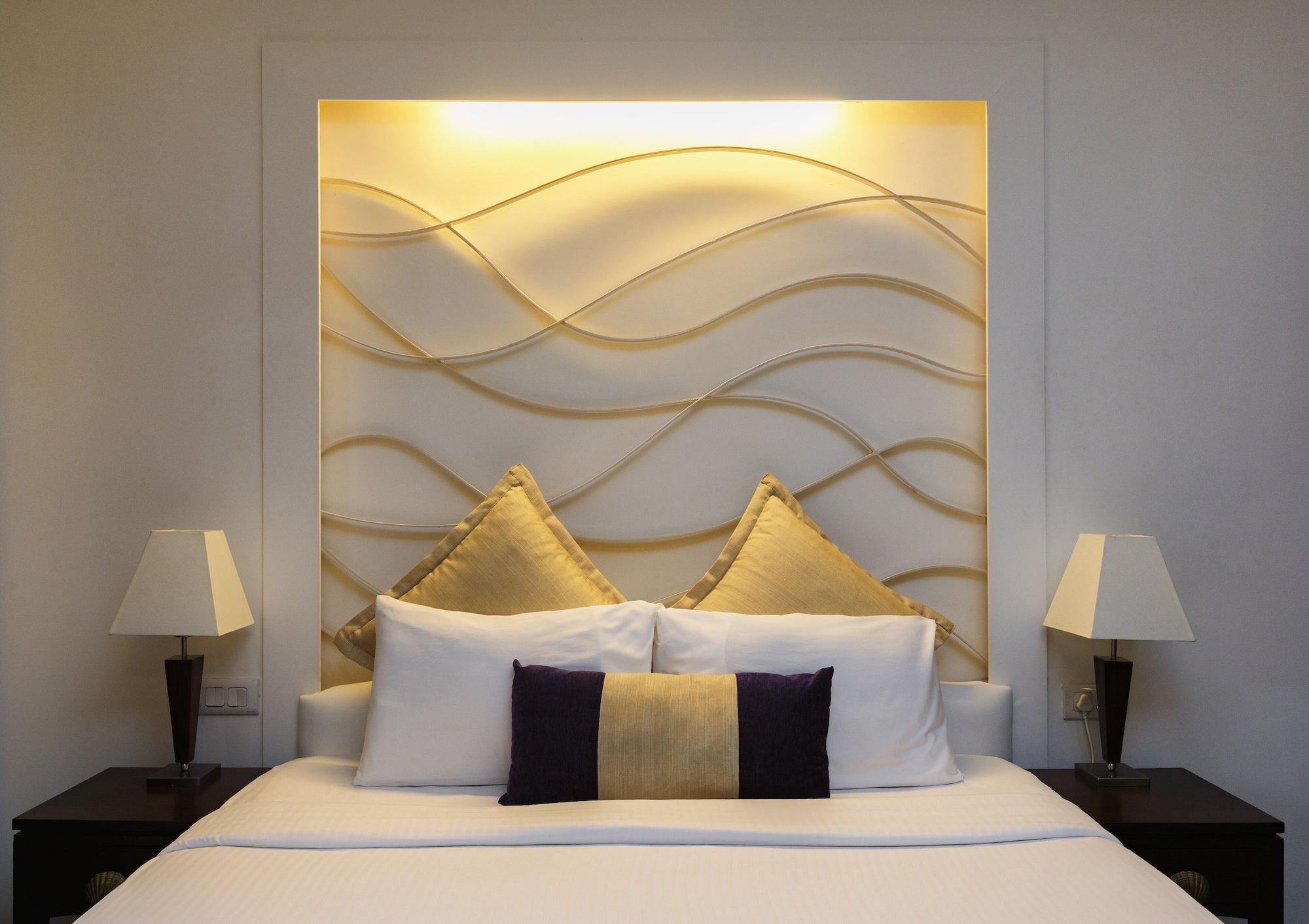 Sonesta Inns Beach Resort - Candolim Beach Экстерьер фото