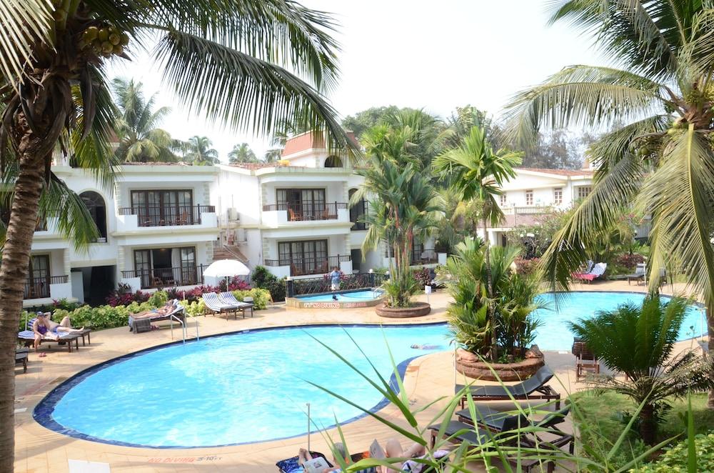 Sonesta Inns Beach Resort - Candolim Beach Экстерьер фото