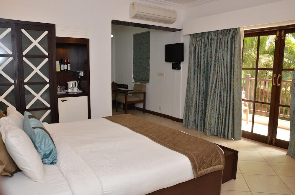 Sonesta Inns Beach Resort - Candolim Beach Экстерьер фото