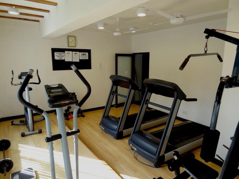Sonesta Inns Beach Resort - Candolim Beach Экстерьер фото